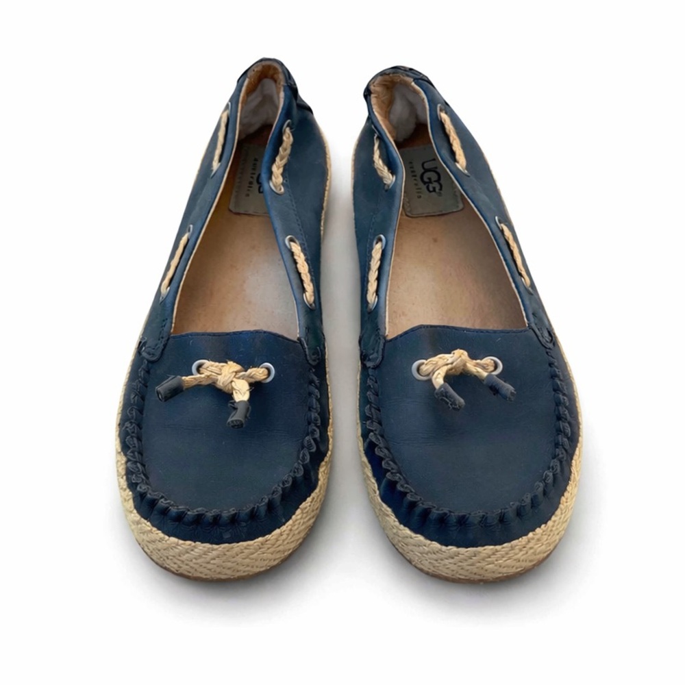 NWOT UGG Australia Navy Leather Espadrille Moccasin Driving Flats Sheepskin 7.5